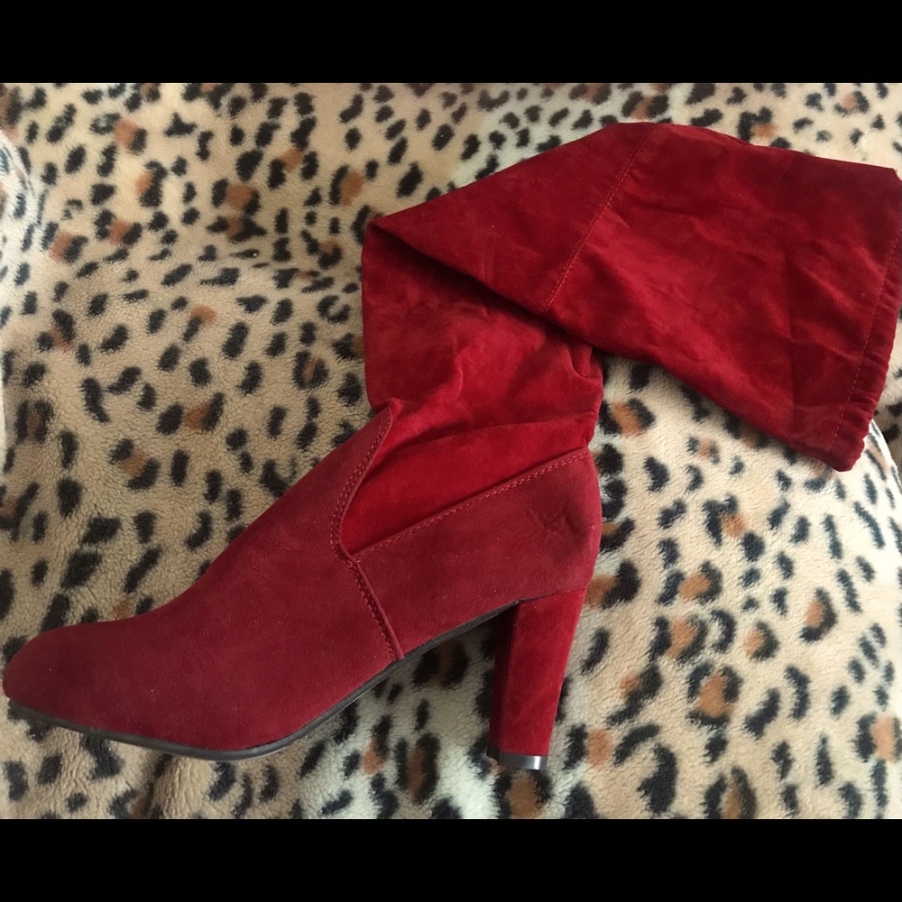 Over-the-knee burgundy suede high heeled boots